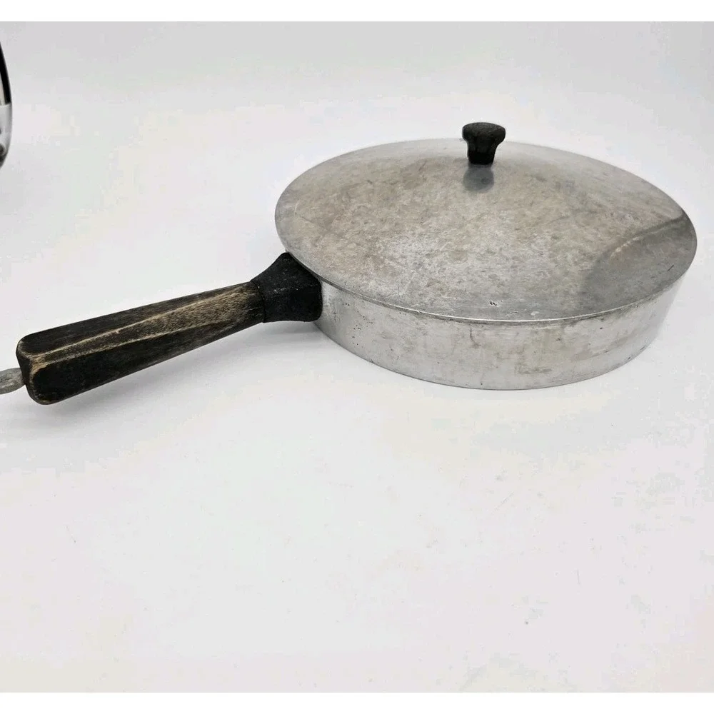 Vintage Cookware 10
